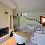 Villasgarda - Leone Vila Salionze