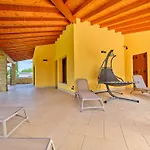 Villasgarda - Leone Vila