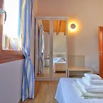 Villasgarda - Leone Vila