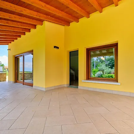 Villa Villasgarda - Leone Salionze