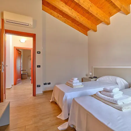 Villasgarda - Leone *