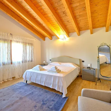 Villasgarda - Leone Villa