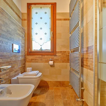 Villa Villasgarda - Leone *