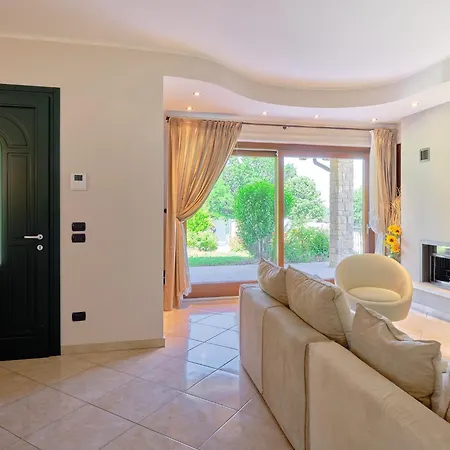 Villasgarda - Leone Villa *