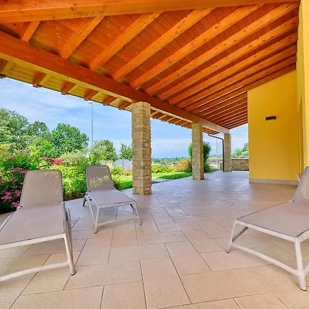 Villasgarda - Leone Villa